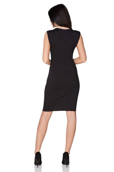 Sukienka wyszczuplająca z czarną wstawką w pasie