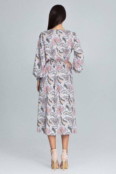 Jasna sukienka maxi z gumką w pasie w etniczne wzory