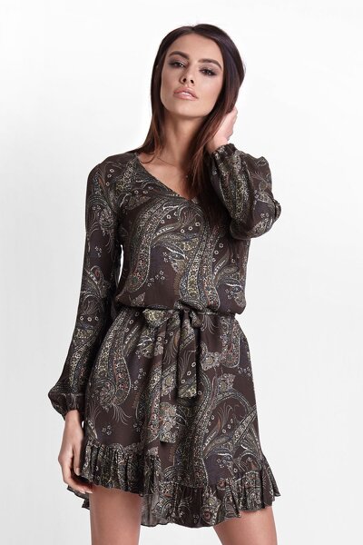 Wzorzysta sukienka w kolorze brązu i stylu boho