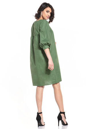 Zielona sukienka midi o fasonie oversize z bufiastymi rękawami Zielona sukienka midi o fasonie oversize z bufiastymi rękawami