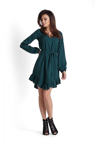 Zielona sukienka w stylu boho o luźnym fasonie