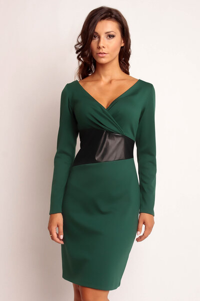 Zielona ołówkowa sukienka z głębokim dekoltem